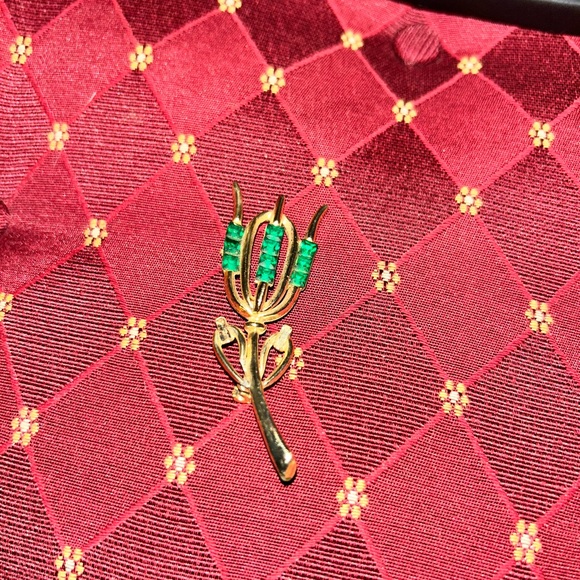 Rare Vintage Green gem 💎 tulip brooch - Picture 3 of 4